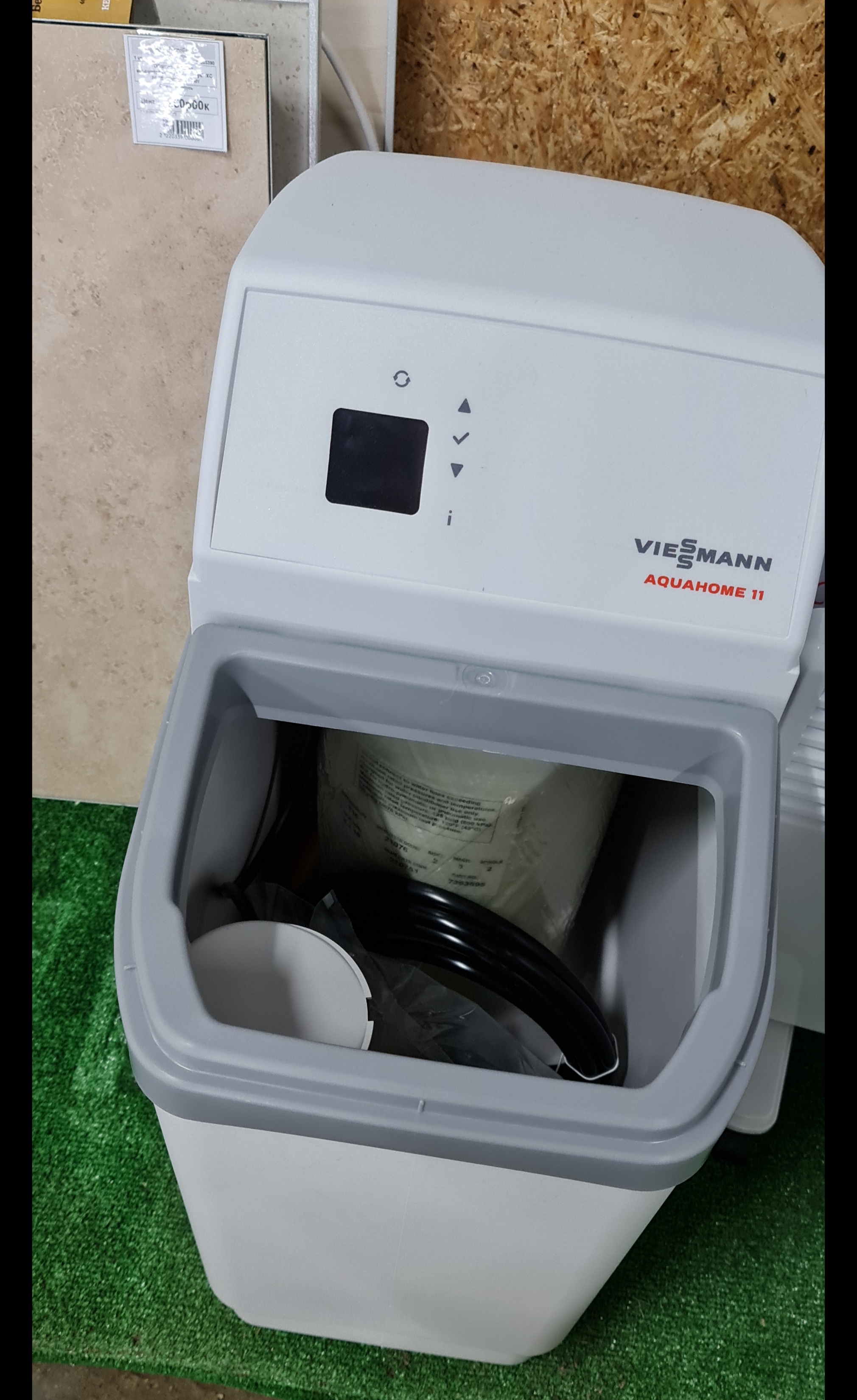 фото Станция умягчения воды Viessmann Aquahome 11 N